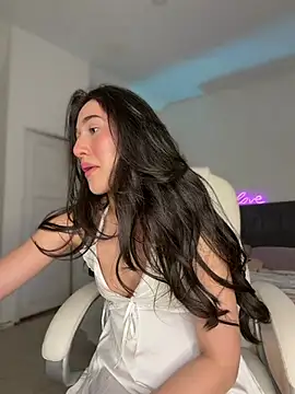 julieta_jhonss live cam on StripChat
