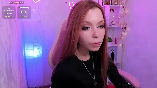 Star_Tarra live cam on StripChat