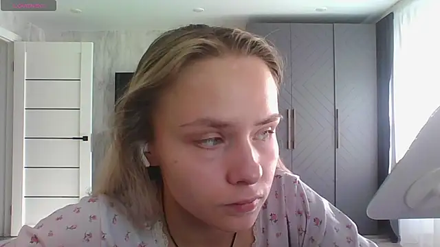 Annie_Cohn live cam on StripChat