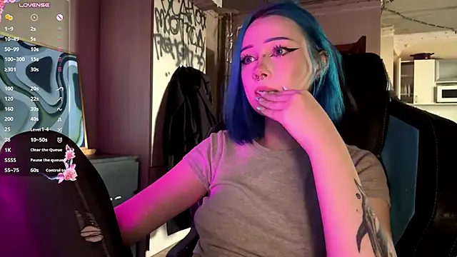 AnnieTouch live cam on StripChat