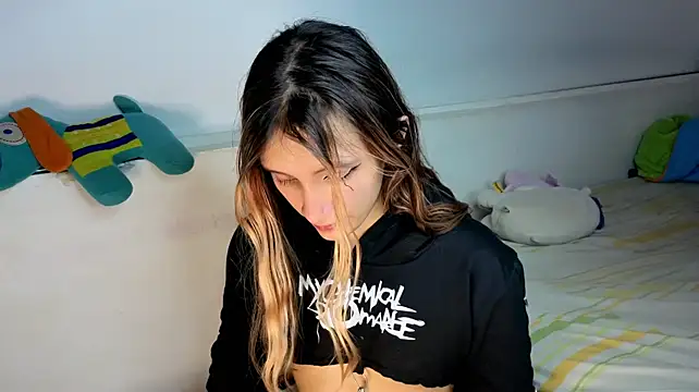 feniix__ (M twink) - make me fuck my ass with three fingers