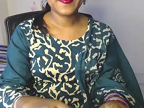 spicyhoneey (F young) - Dance in sareee
