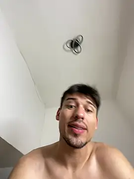 tu_king_david (M young) - Show his cock and ass better