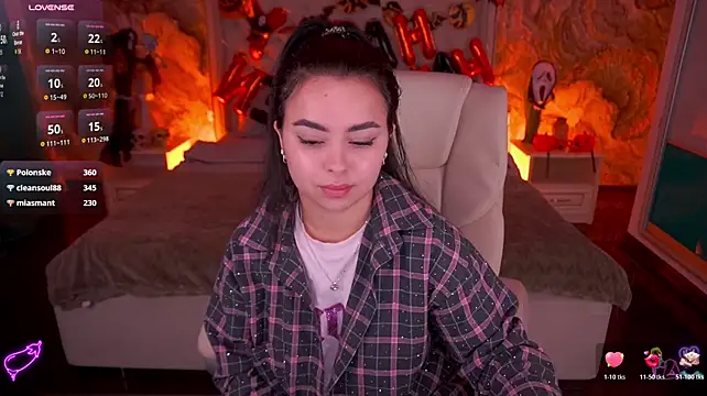 SusieWood live cam