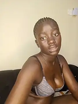 Petitte_gyaal_ webcam