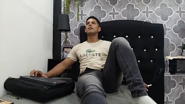 Chris_Dick23 live sex cam