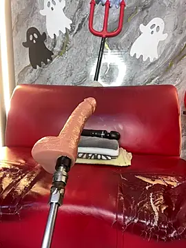 Modella: chiquimaturesexy