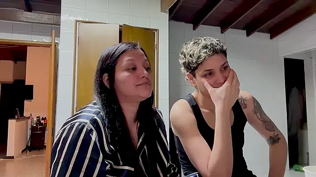 Marcella_and_laura