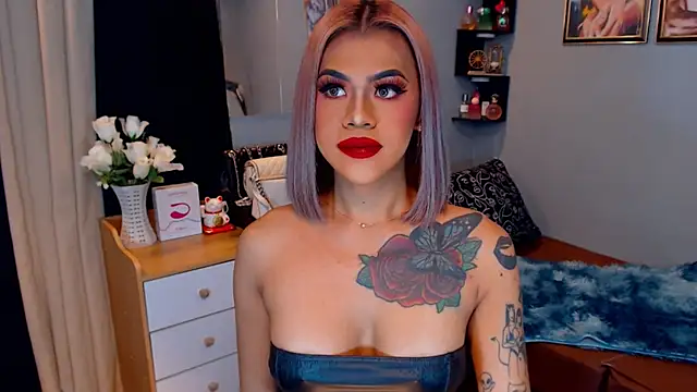 StellaStrong30 live cam on StripChat