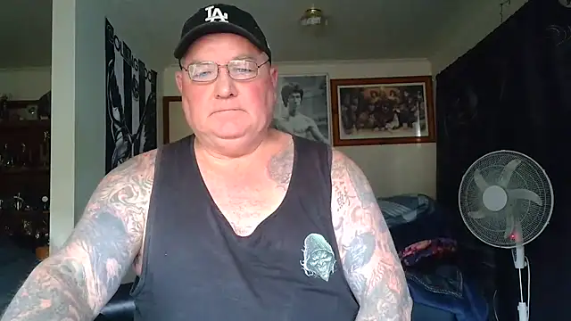 KINKYBLUEYES69