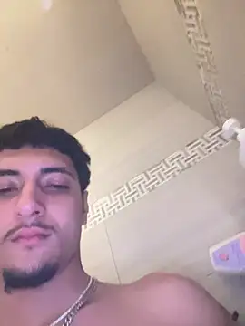 yourdesire77 (M twink) - Cum in mouth
