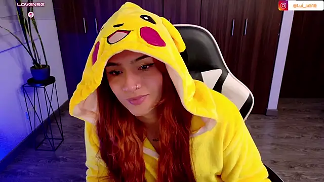 ImLui_lu live cam on StripChat