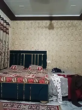 Hornyvelvet