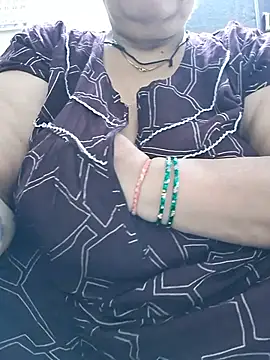 Kavya_XX live cam on StripChat