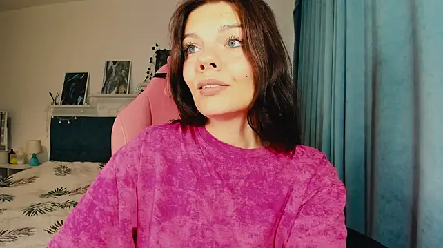 AlysaNightmoon live cam on StripChat
