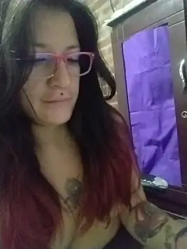 _Alaskamisa live cam on StripChat