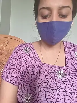 Tamil_shalini live cam on StripChat