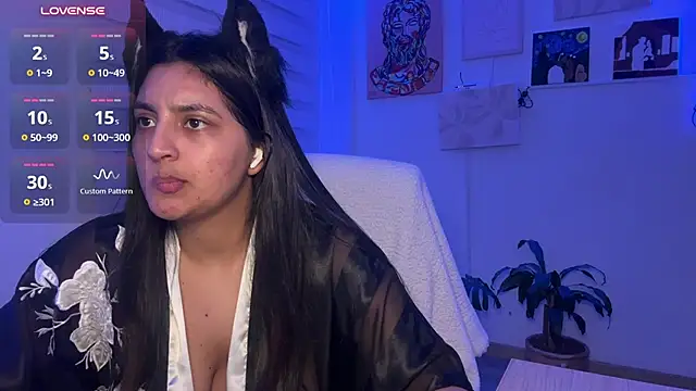 cloe_small live cam on StripChat