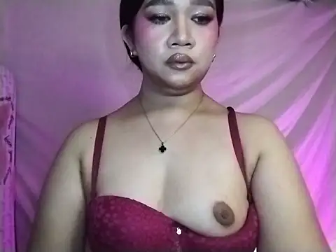 Luvcum143 live cam on StripChat
