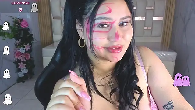 Zarath_tf nylon legs cam room