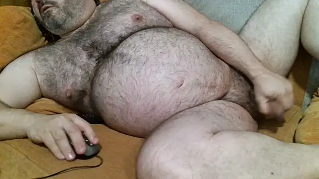 mikeyhotbear live cam on StripChat