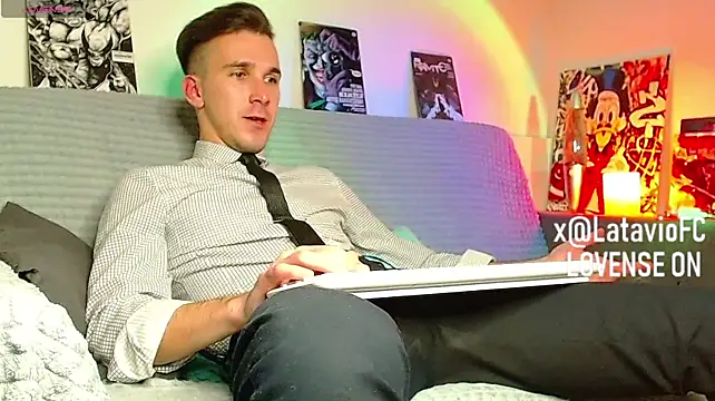Midnighter_ live cam on StripChat