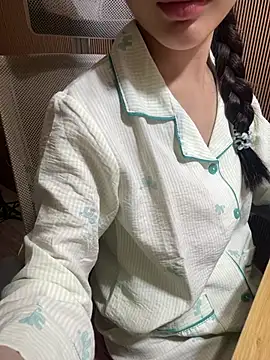 Mina048