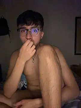 camirojas_boy (M young) - Fuck dildo x 3 minuts 🥴