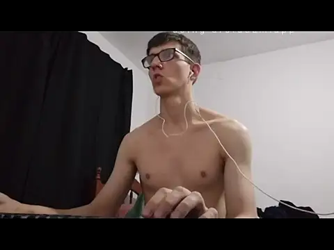 kpo10000 live cam on StripChat