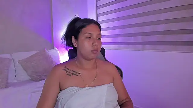 venus_sarabia live cam on StripChat