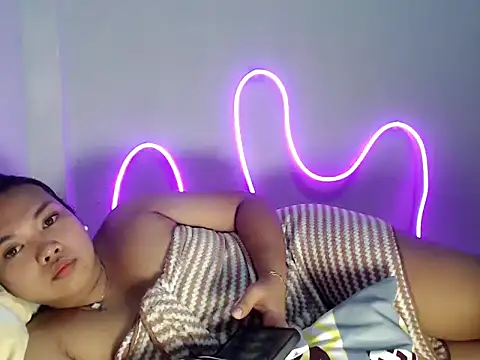 Gel_Huge_Butt live cam on StripChat