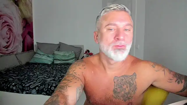 BlowMyXXL on Stripchat