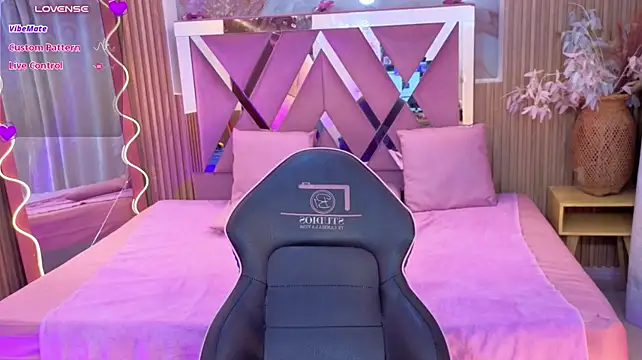 ANNE_TAY1
