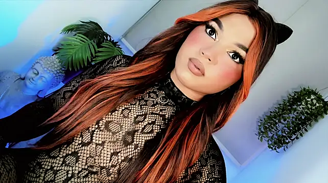 misstreslatin live cam on StripChat