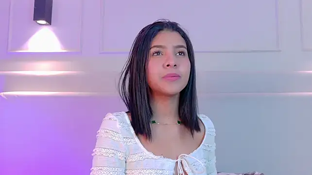 NaomiKlarc