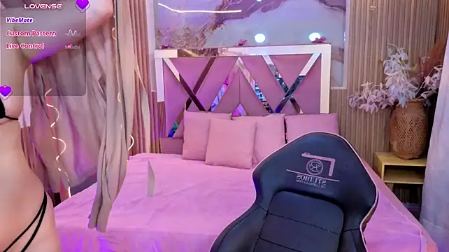 ANNE_TAY1