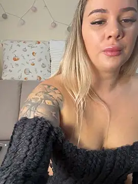BigPeachBunnyX live sex cam