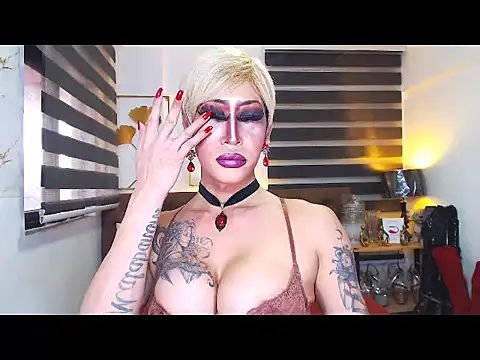 DominateMistressTyra live cam