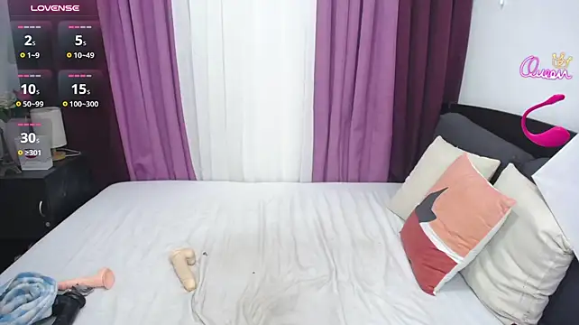 JanelaMonsterCock live sex cam