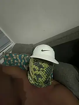 elVanny12 live cam on StripChat