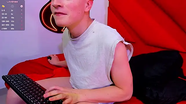 chris_red18