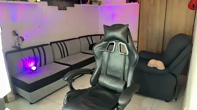 Kisan_Smith live sex cam
