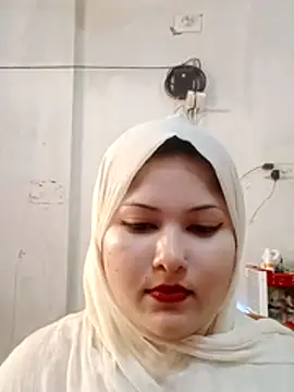 Nusrat-N live cam on StripChat