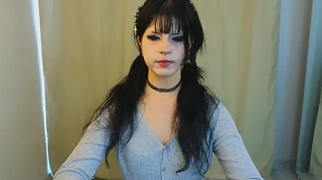 AviraKell live cam on StripChat