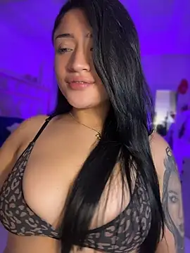 lucianaroy dildo webcam show