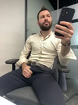 speddy34 (M young) - Office show dick