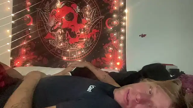 NikkiAndJohnny777