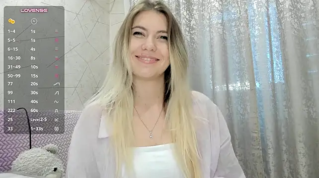 KatieLesco live cam on StripChat