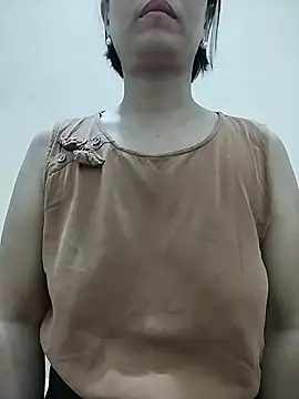 Blackrose05 live cam on StripChat