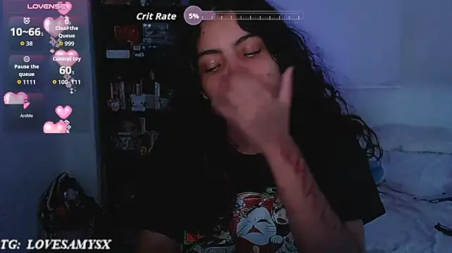 Lovelyamyy live cam on StripChat